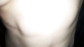 моя сводная сетра сосет мне в подъезде