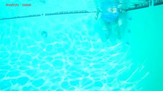 Miss Luna Magic's Underwater Tits