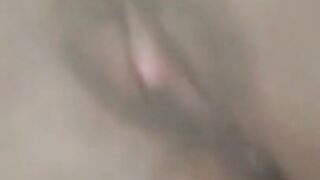 Primer Squirting Jovencita Latina Amateur