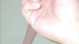 【日本人/素人/歯科助手】美乳を弄り乳首がエロい
