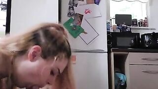 Quick blowjob turns into sexy fuck before work