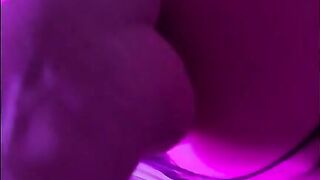 Mon copain de détruit la chatte