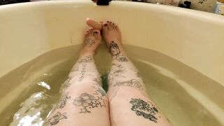 Feet bath tub dildo