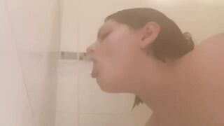 BJ in the shower ???? $App/PPal/Vmo/Chme; NotYRAVBabyDoll