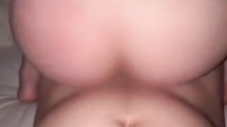 夜中に勝手に入れて腰振ってるサークルの後輩 ハメ撮り 個人撮影 リアル 主観