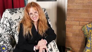 Naughty Mature Woman Deisy Likes to Rub Her Pussy on Cam
