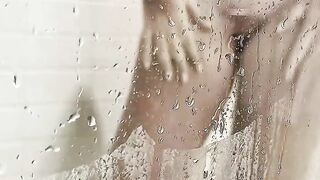 Spying on my Stepsister for a Sexy Shower Show